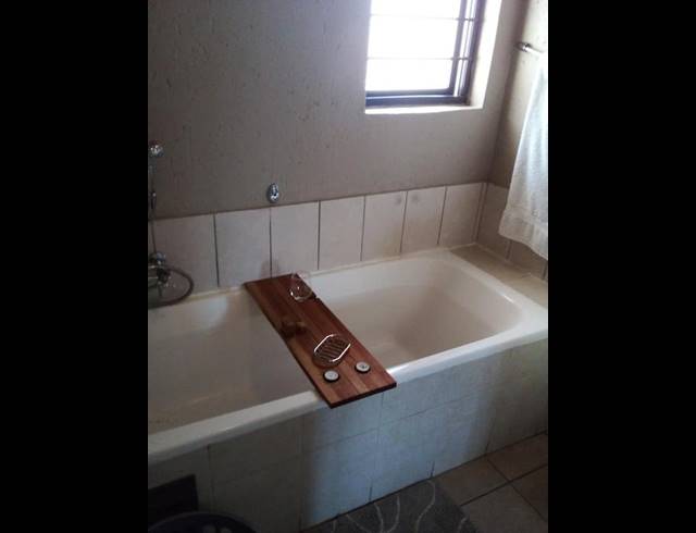1 BEDROOM APARTMENT FOR SALE IN RANDBURG CENTRAL